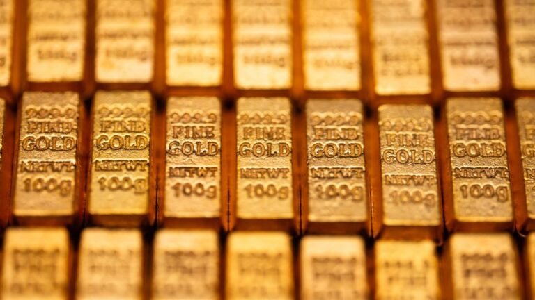 Las malas sensaciones de la economía empujan a los inversores a acumular más y más oro