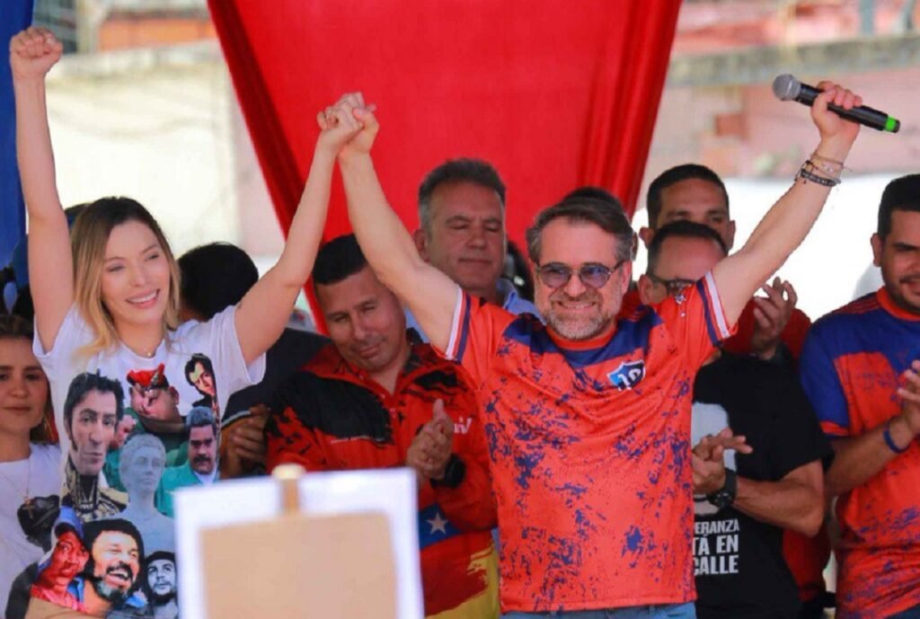 PSUV inscribió candidatos para las 14 alcaldías de Carabobo PSUV inscribió candidatos para las 14 alcaldías de Carabobo