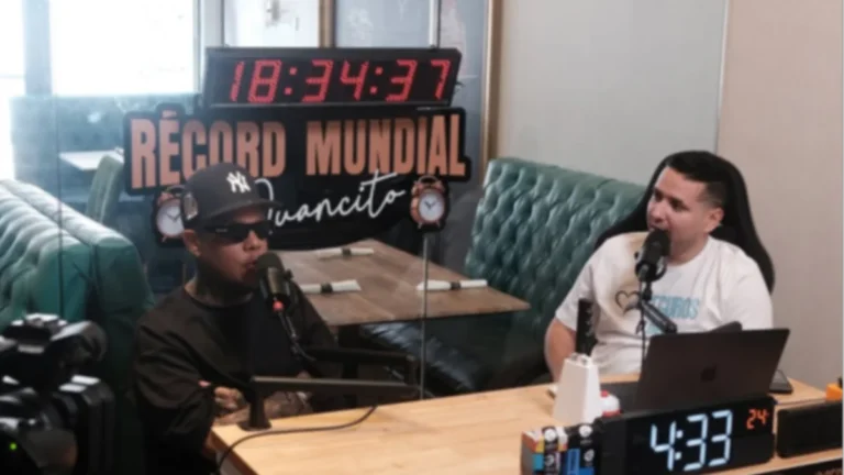 Venezolano rompe el récord mundial del podcast más largo