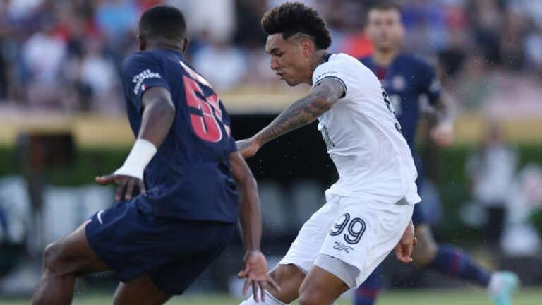 Fallo de Willian Pacho en el primer gol de Botafogo en el Mundial de Clubes