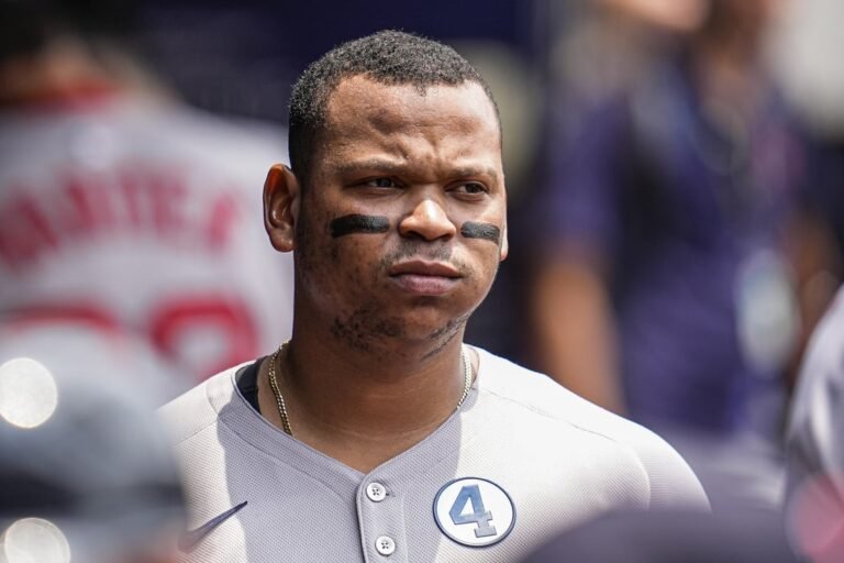 Informes: Los Medias Rojas envían a la estrella Rafael Devers a los Gigantes en un éxito de taquilla Informes: Los Medias Rojas envían a la estrella Rafael Devers a los Gigantes en un éxito de taquilla