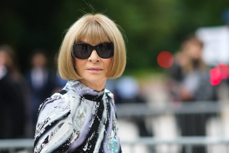 Más allá de su corte de pelo: las claves estéticas del inquebrantable estilo Wintour | Fotos | Moda | S Moda