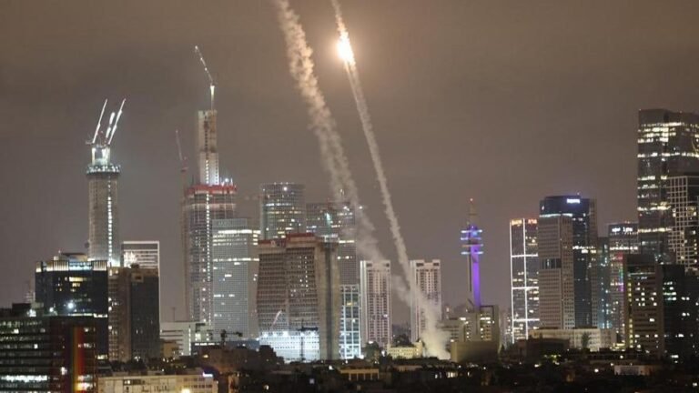 Irán lanza una nuevos misiles contra la cúpula de hierro, el sofisticado sistema antimisiles de Israel