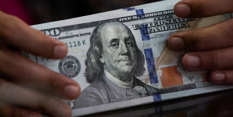 Así cerró el dólar en los bancos este jueves 5 de junio