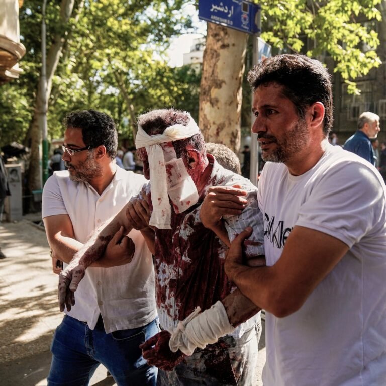 Los bombardeos entre Irán e Israel dejan cientos de víctimas, la mayoría civiles | El PAÍS Exprés