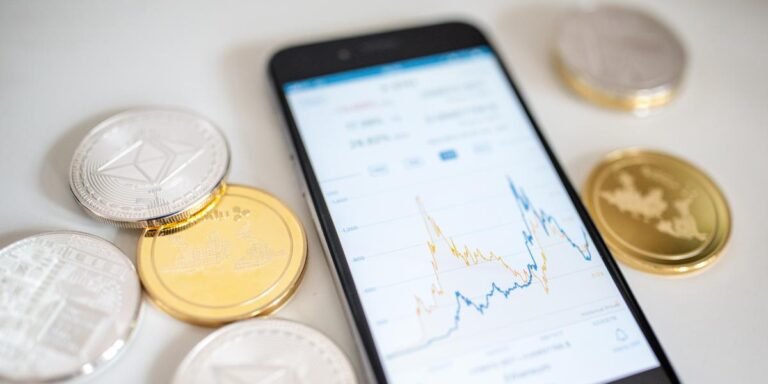 Walmart y Amazon piensan en sus criptomonedas como forma de pago: cuáles son sus consecuencias