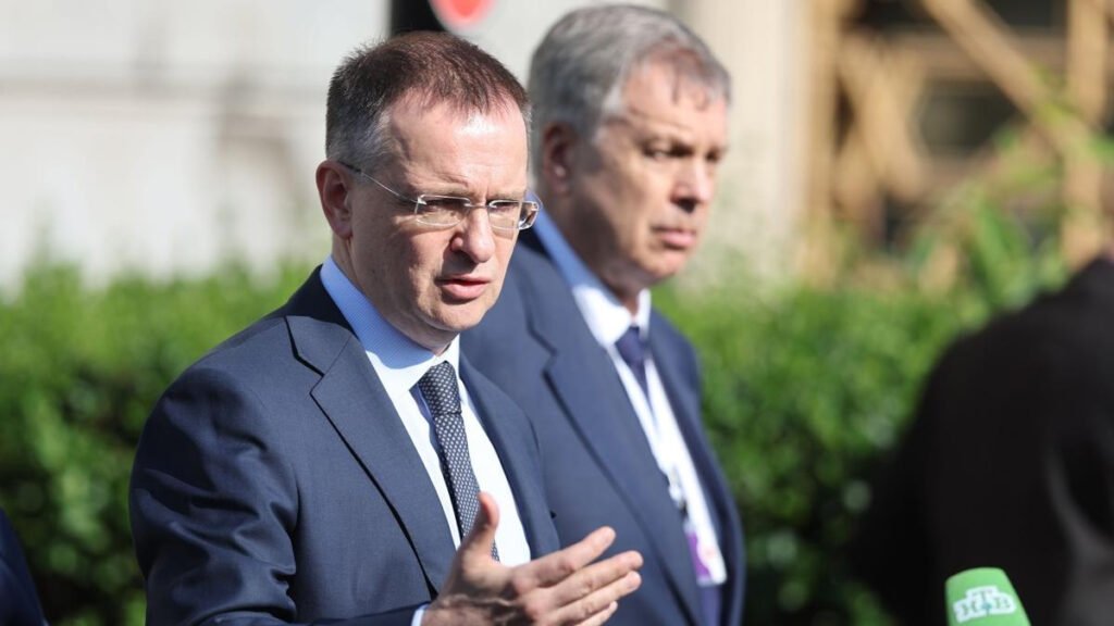 Rusia exige a Ucrania que reconozca la anexión de Crimea, renuncie a la OTAN y limite su Ejército Rusia exige a Ucrania que reconozca la anexión de Crimea, renuncie a la OTAN y limite su Ejército