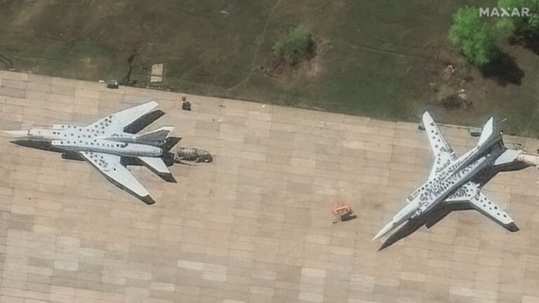 El ataque ucraniano a los aeródromos estratégicos rusos rompe el diálogo de Estambul y expone el doble rasero de EEUU