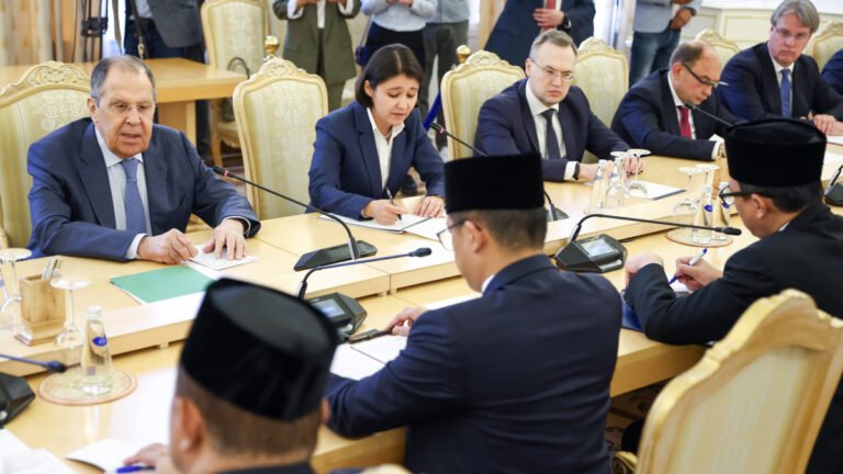 EEUU valora la posible mediación de Rusia en la guerra entre Irán e Israel pese al rechazo europeo
