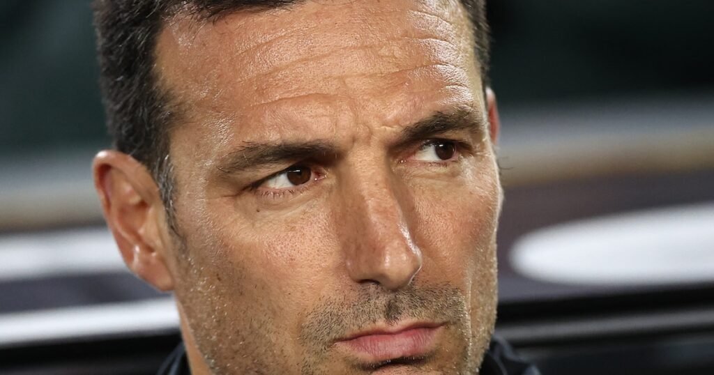 11 frases de Scaloni tras el 1-1 de Argentina: la “prueba de carácter”, por qué salió Messi, y Boca y River en el Mundial de Clubes 11 frases de Scaloni tras el 1-1 de Argentina: la “prueba de carácter”, por qué salió Messi, y Boca y River en el Mundial de Clubes