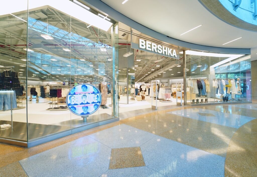 BERSHKA Y PULL & BEAR REGRESRON AL PAÍS BERSHKA Y PULL & BEAR REGRESRON AL PAÍS
