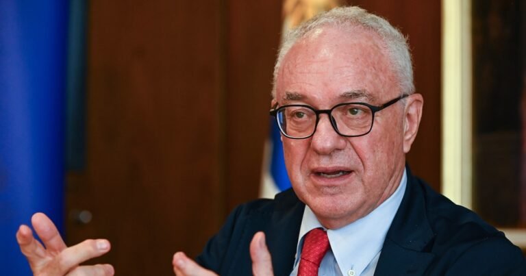 Venezuela y Uruguay reactivarán el servicio consular suspendido tras la fraudulenta reelección de Maduro