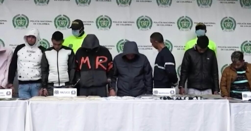 Polémica entre Chile y Venezuela por extradición de miembros del Tren de Aragua detenidos en Colombia: la decisión final la tiene el presidente Gustavo Petro Polémica entre Chile y Venezuela por extradición de miembros del Tren de Aragua detenidos en Colombia: la decisión final la tiene el presidente Gustavo Petro