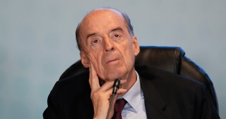 Álvaro Leyva ya había tratado de “tumbar” a otro presidente, aparte de Gustavo Petro: esta es la revelación que hizo Gustavo Bolívar
