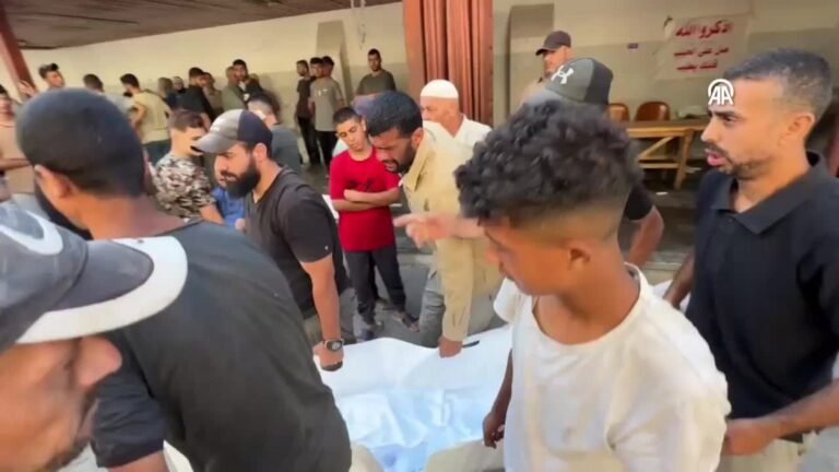 Israel mata al menos a 21 personas en Gaza y los muertos ya alcanzan los 56.500 en la ofensiva al enclave