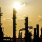 Los futuros del petróleo suben tras los ataques estadounidenses a Irán