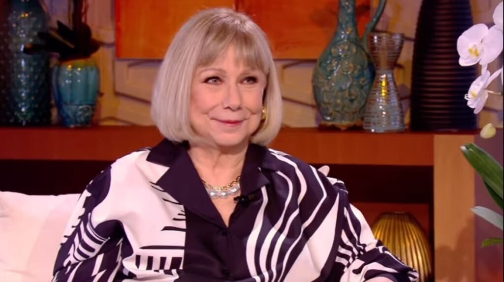 Cristina Saralegui regresa a la televisión con una entrevista a Karol G Cristina Saralegui regresa a la televisión con una entrevista a Karol G