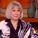 Cristina Saralegui regresa a la televisión con una entrevista a Karol G