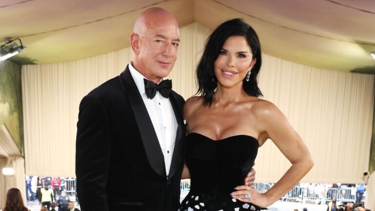 Lauren Sánchez y Jeff Bezos: la invitación a su boda que ha dado de qué hablar