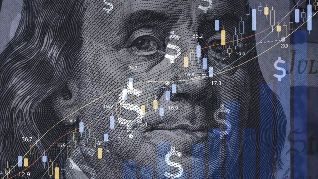 Por qué el dólar blue está más barato que el oficial y qué puede pasar en junio Por qué el dólar blue está más barato que el oficial y qué puede pasar en junio