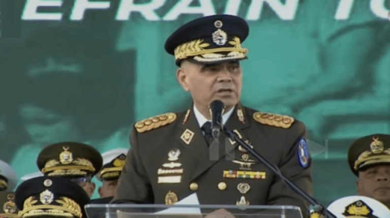 El ministro de Defensa Vladimir Padrino López Informó: FANB intercepta embarcación extranjera en aguas Venezolanas