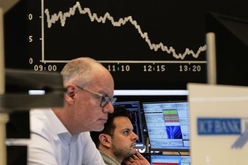 El dólar cae a mínimos de 2021 frente al euro por las apuestas a un recorte de tasas de la Fed El dólar cae a mínimos de 2021 frente al euro por las apuestas a un recorte de tasas de la Fed