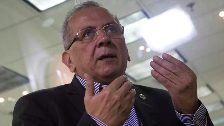 Maduro detiene a quien fuera ministro de Finanzas de Chávez, Rodrigo Cabezas