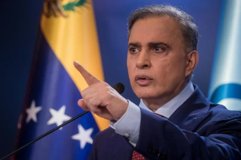 Fiscal William Saab pide renuncia de Volker Türk por inacción ante violaciones de DD.HH. en EE.UU.