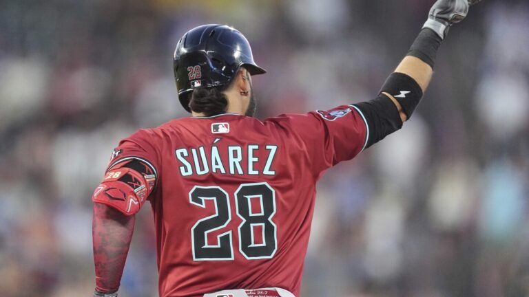 Eugenio Suárez conecta 2 jonrones y llega a 300, en victoria de Diamondbacks, 14-8 sobre Rockies